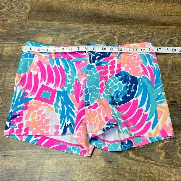 Lilly Pulitzer Pink Blue Womens 6 Callahan Floral Aloha Beachy Tropical Shorts - Picture 2 of 8